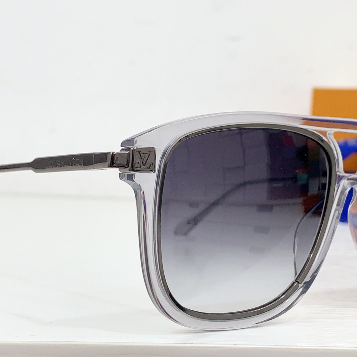 ルイ・ヴィトン「Louis Vuitton」 LEGACY ROUND サングラス