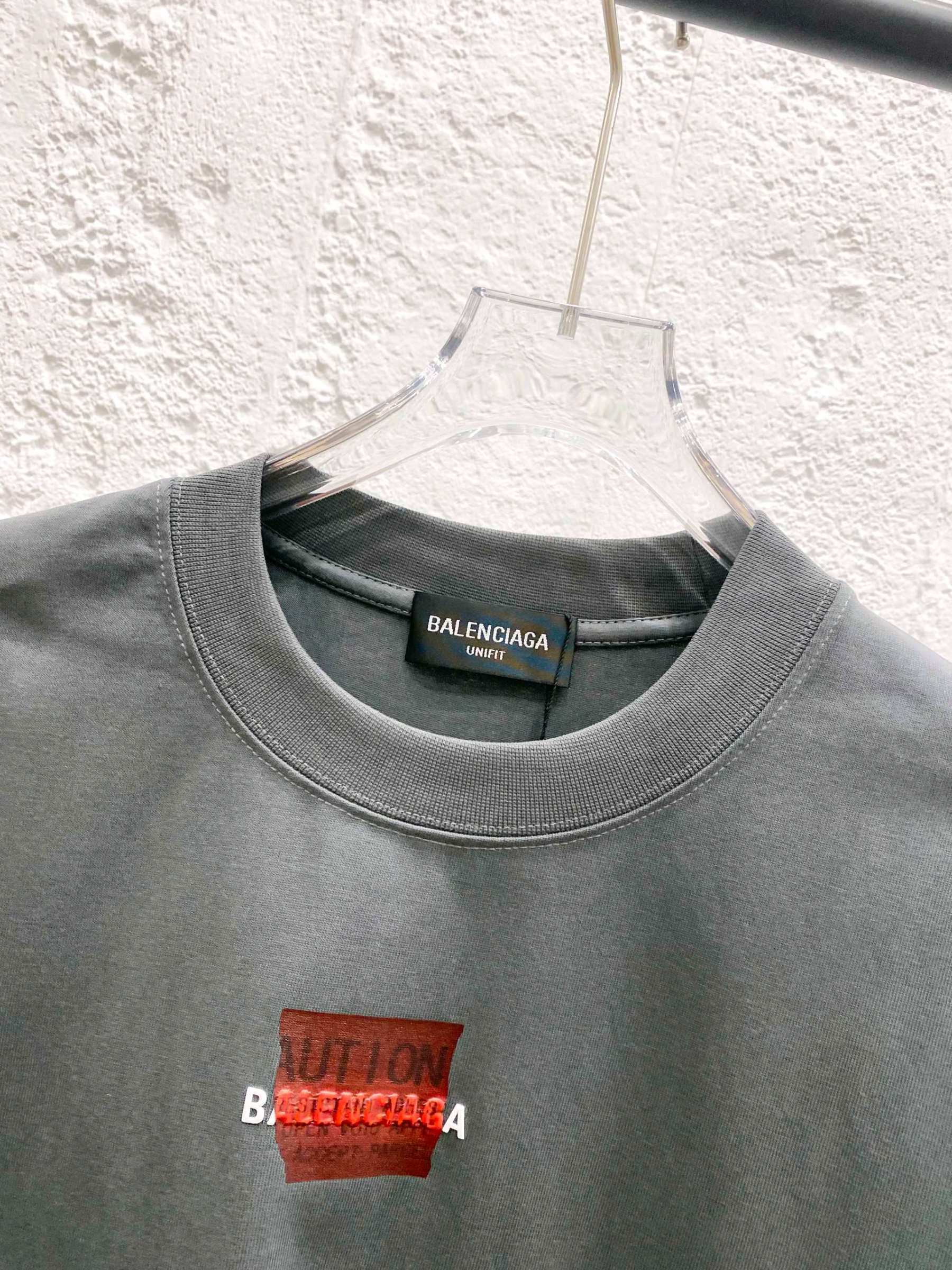 バレンシアガ「Balenciaga」ハイネックプレミアムコットン半袖Tシャツ