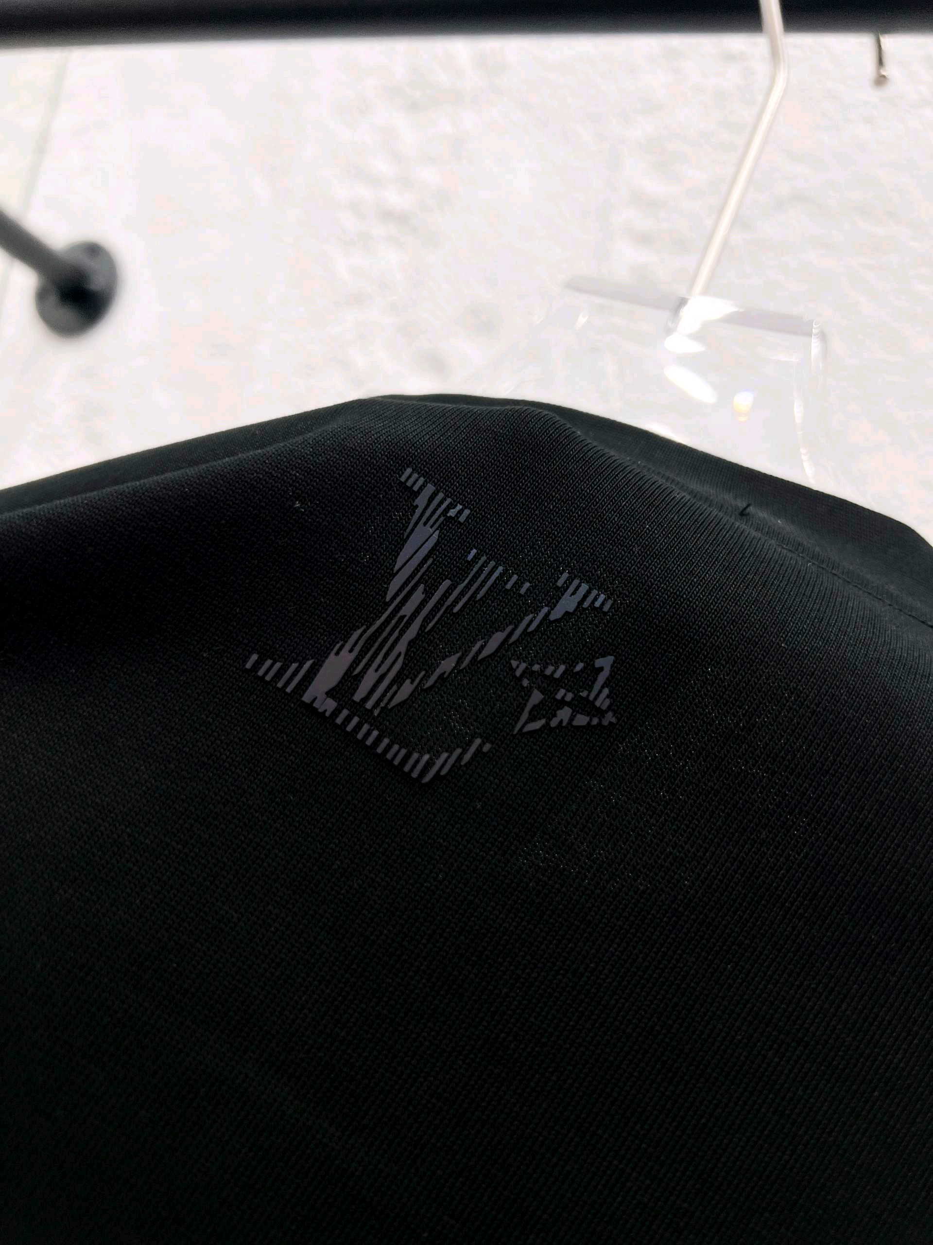 ルイ・ヴィトン「Louis Vuitton」ハイネックプレミアムコットン半袖Tシャツ