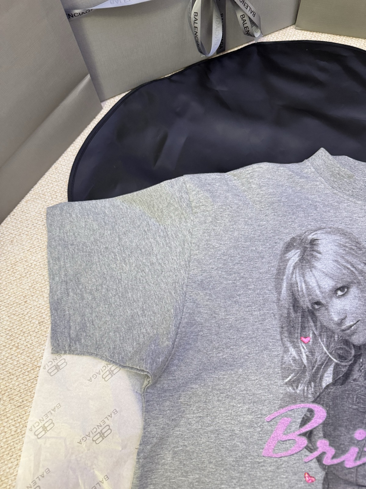 バレンシアガ「Balenciaga」ブリトニー・スピアーズ ポートレート プリントTシャツ