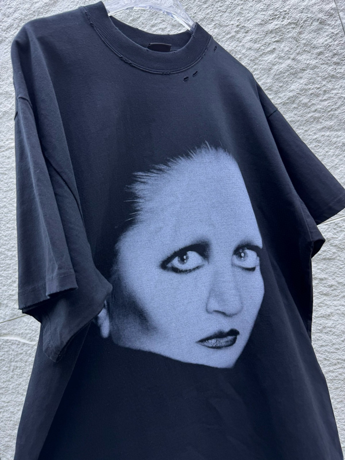 バレンシアガ「Balenciaga」Mina リミテッド ポートレート プリントTシャツ