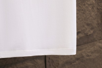 モンクレール「モンクレール」ミニマル ロゴ クルーネックTシャツ-ISETAN PRESTIGE CURATED