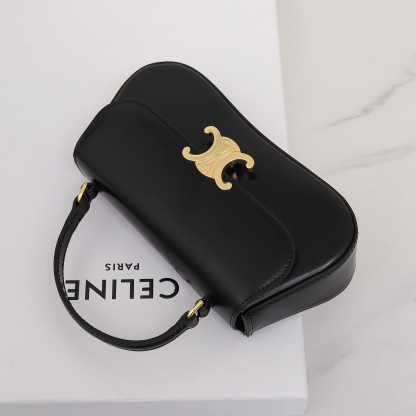 セリーヌ「Celine」Lola トライアンフ ショルダーバッグ