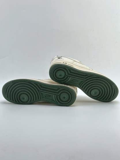 「コラボモデル」Louis Vuitton x Nike Air Force 1 Low スニーカー