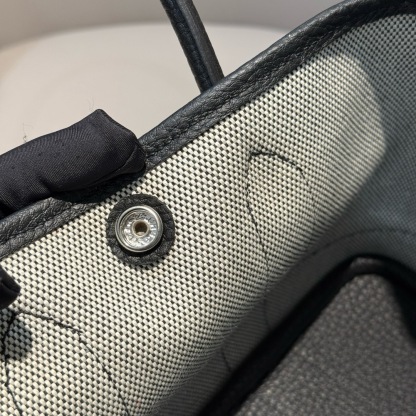 エルメス「Hermès」 Neo Garden Party 23 ショルダーバッグ