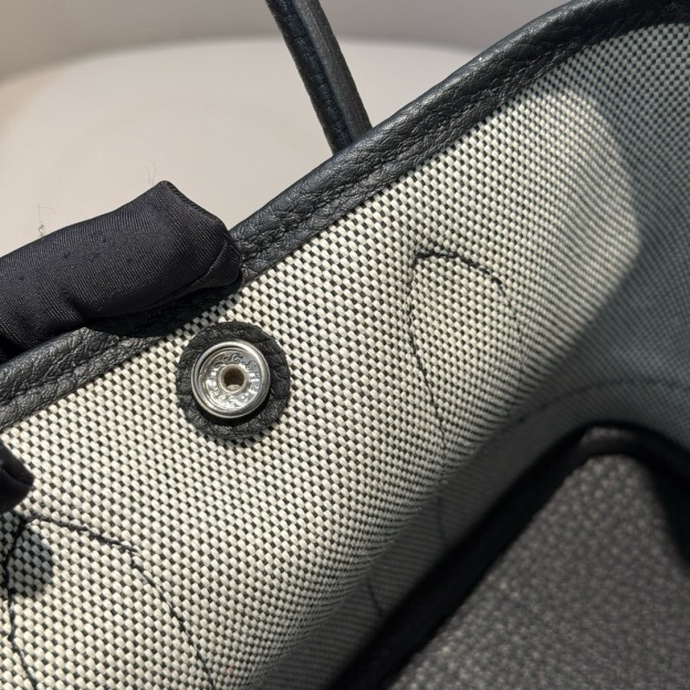 エルメス「Hermès」 Neo Garden Party 23 ショルダーバッグ