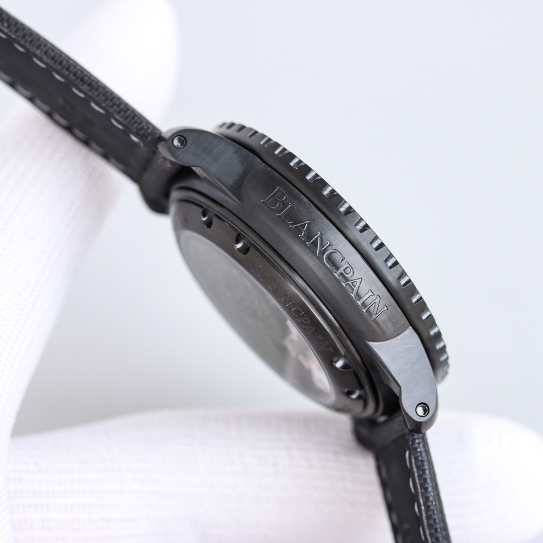 ブランパン「Blancpain」フィフティ・ファゾム自動巻きダイバーズウォッチ45mm