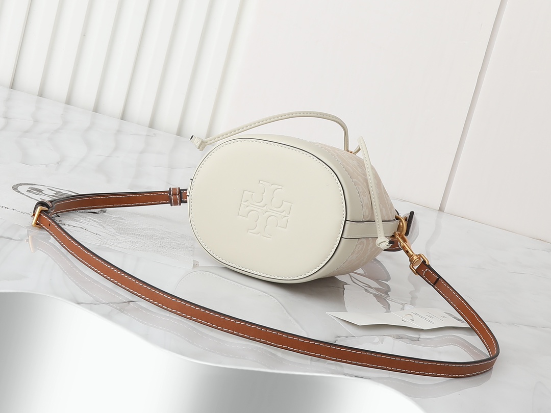 トリー バーチ「Tory Burch」T Monogram ミニ水筒バッグ