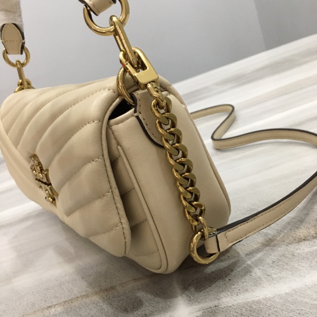 トリー バーチ「Tory Burch」 KIRA 菱目キルティング アンダーアームバッグ