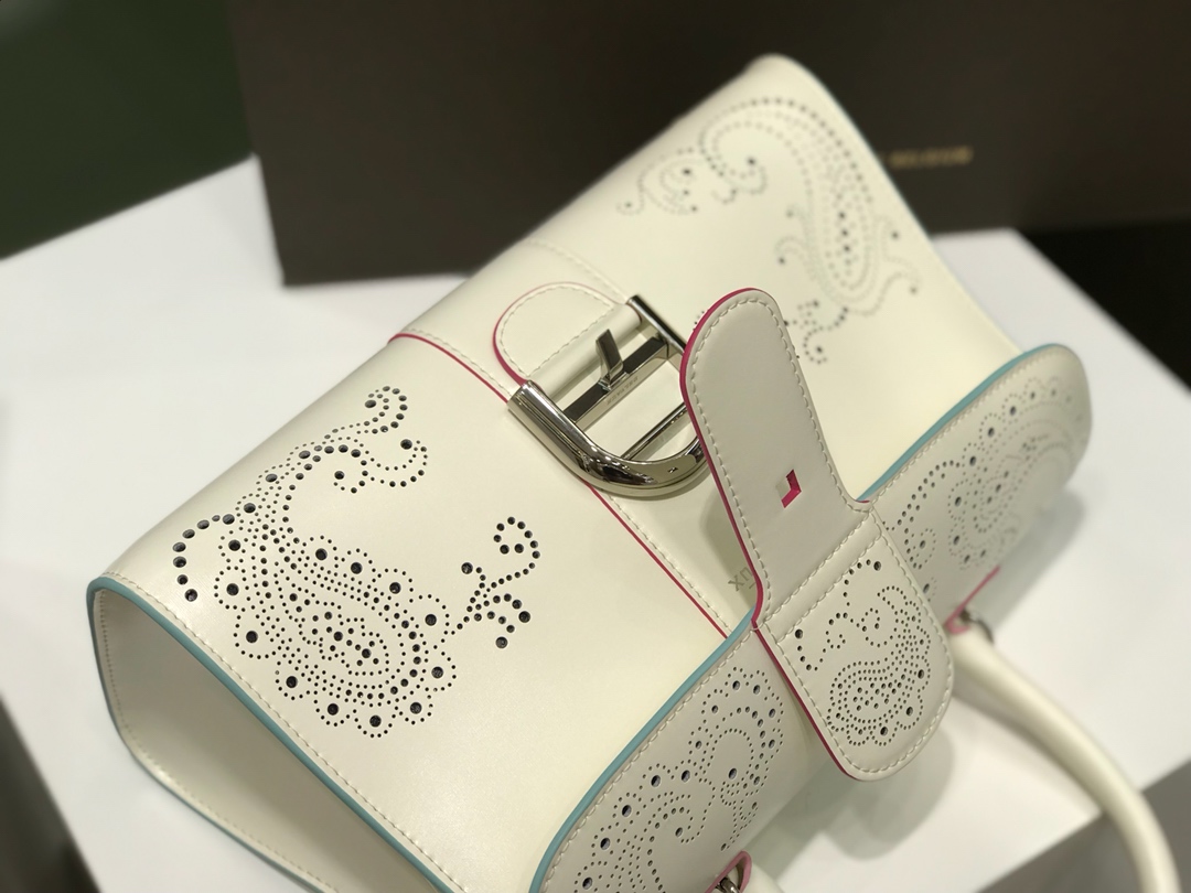 デルヴォー「Delvaux」 Brillant Mini Cashmere カシミアハンドバッグ