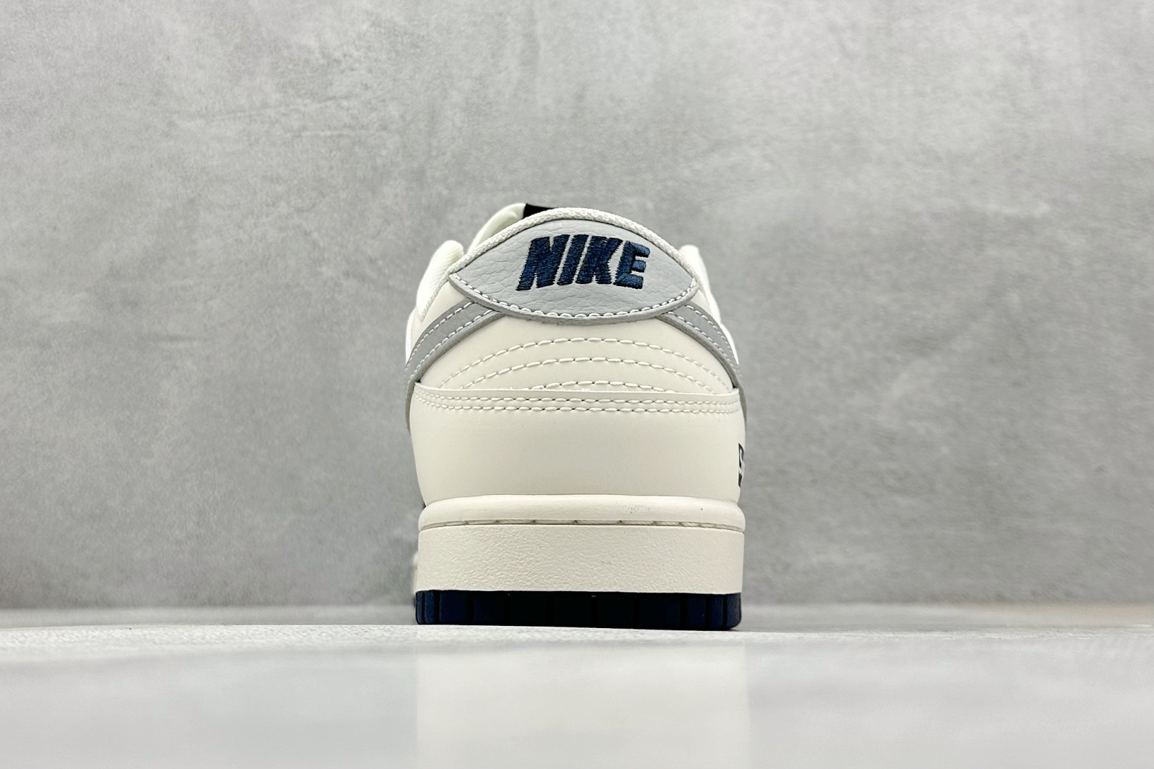 「コラボモデル」Nike SB Dunk Low x Supreme コラボレーション ロー タイプ スケート シューズ