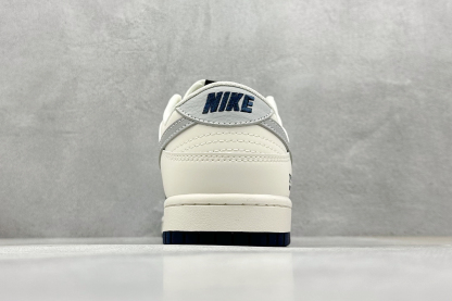「コラボモデル」Nike SB Dunk Low x Supreme コラボレーション ロー タイプ スケート シューズ