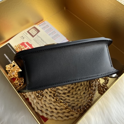 ドルチェ・アンド・ガッバーナ「D&G」シングルショルダークロスボディバッグ