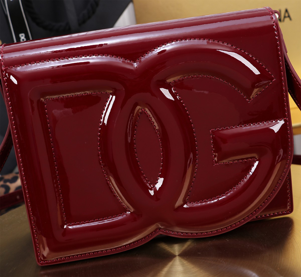 ドルチェ・アンド・ガッバーナ「D&G」ロゴバッグ ジオメトリック ショルダーバッグ