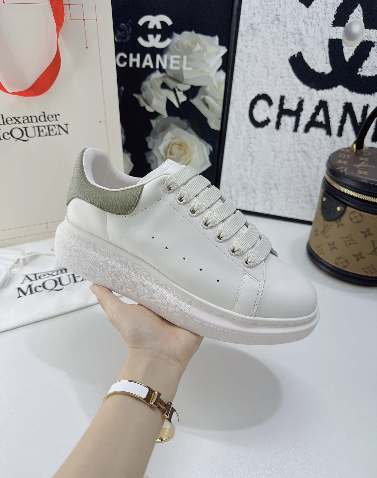 アレキサンダー・マックイーン［Alexander McQueen］Oversized Sneaker "Silk-Embossed Leather" スニーカー