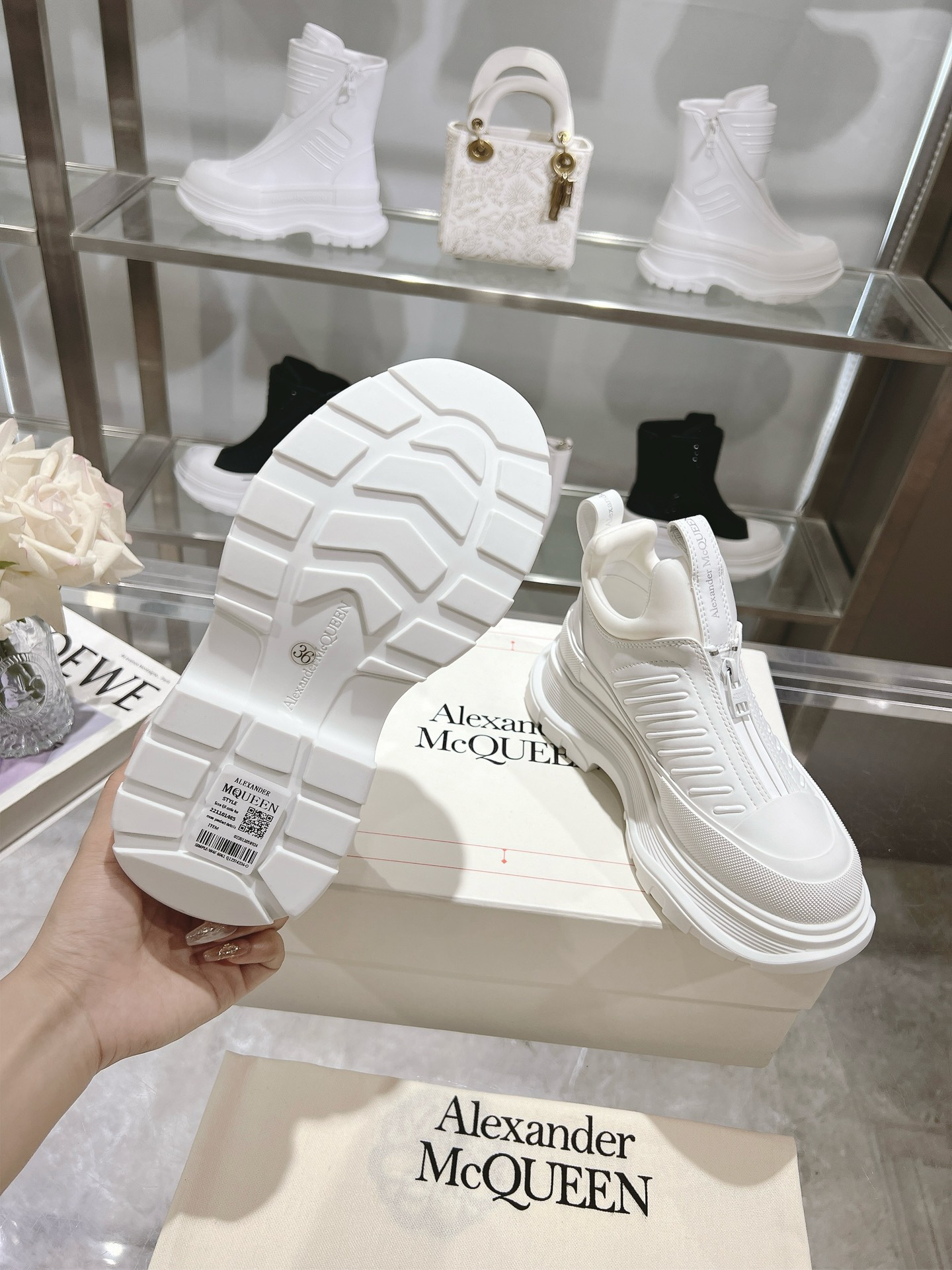アレキサンダー・マックイーン［Alexander McQueen］Trail-Inspired Sneaker "Tech Waterproof" スニーカー