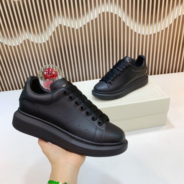 アレキサンダー・マックイーン［Alexander McQueen］Oversized Sneaker "Silk Gloss Leather" スニーカー