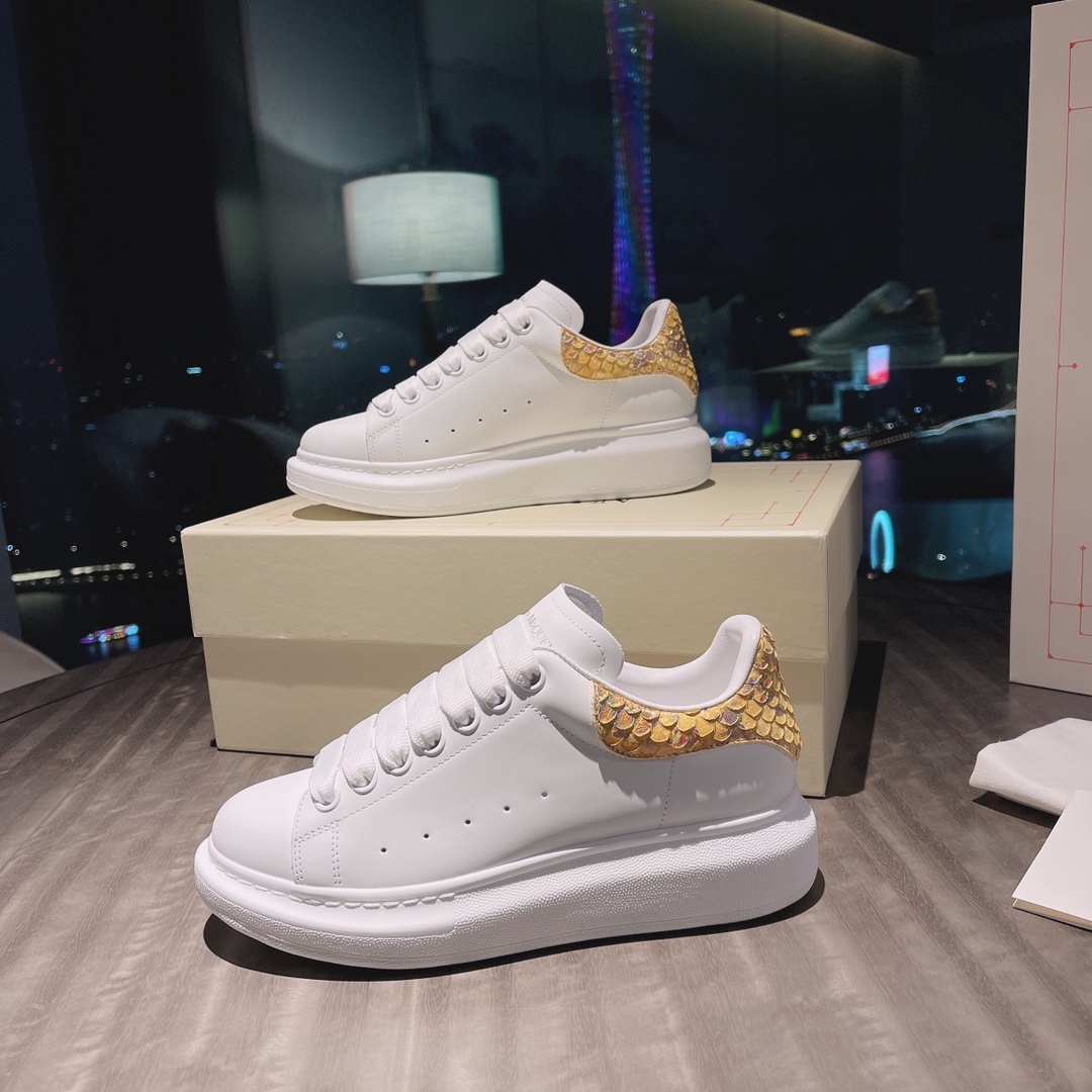 アレキサンダー・マックイーン［Alexander McQueen］Oversized Sneaker "Silk-Fishscale Leather" スニーカー