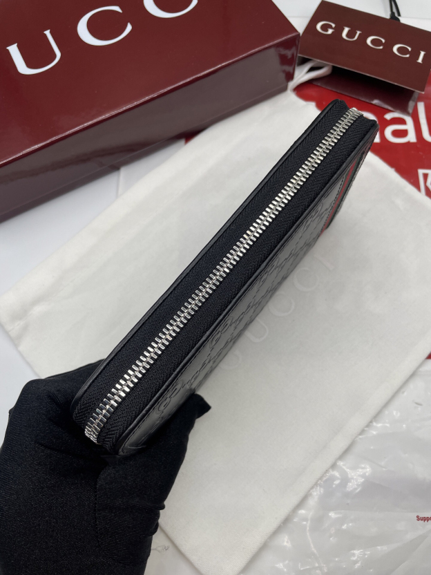 グッチ「Gucci」 オフィディア GG コンチネンタルウォレット