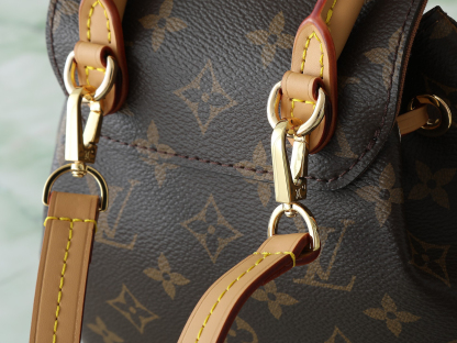 ルイ・ヴィトン「Louis Vuitton」MONTSOURIS BB バックパック