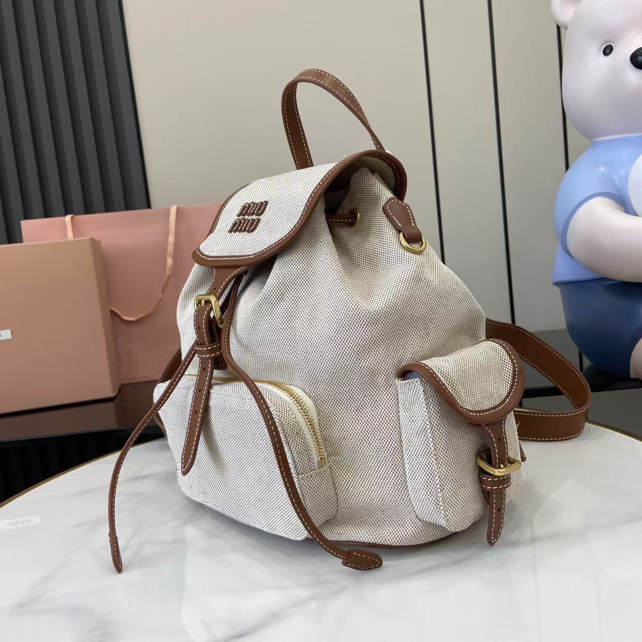 ミュウミュウ「Miu Miu」バックパック レザー＆キャンバス デュアルストラップ ショルダーバッグ