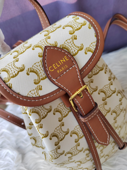 セリーヌ「Celine」Triomphe ミニ バックパック
