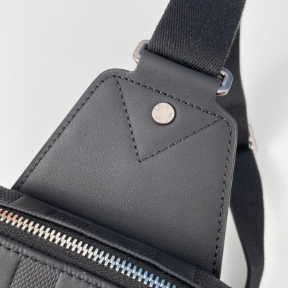 ルイ・ヴィトン「Louis Vuitton」Avenue ダミエ・アンフィニ レザー ショルダーバッグ