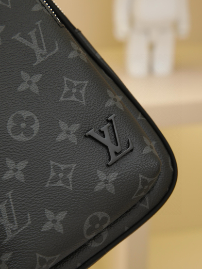 ルイ・ヴィトン「Louis Vuitton」Avenue モノグラム・エクリプス スモール ショルダーバッグ
