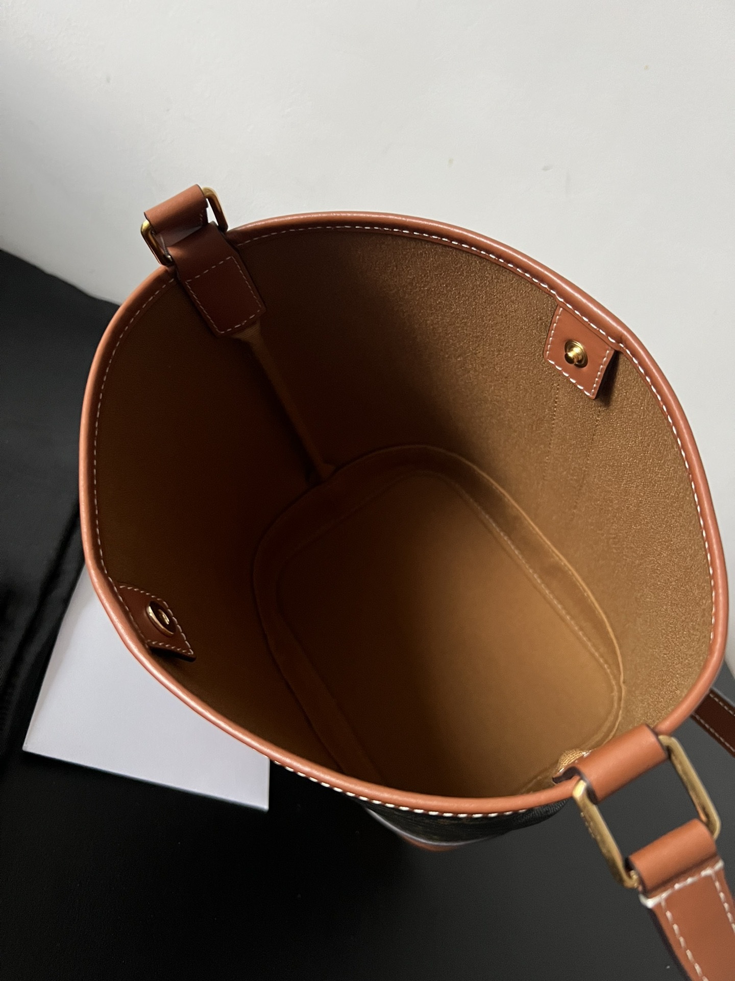 セリーヌ「Celine」凱旋プリントのバケツバッグを特注しました