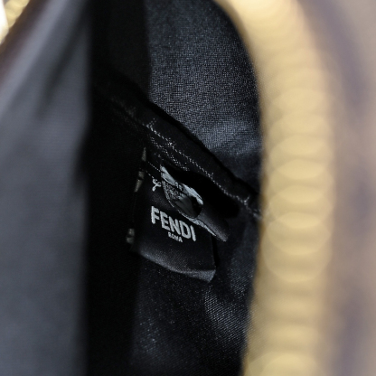 フェンディ「Fendi」ピローバッグ ショルダーバッグ