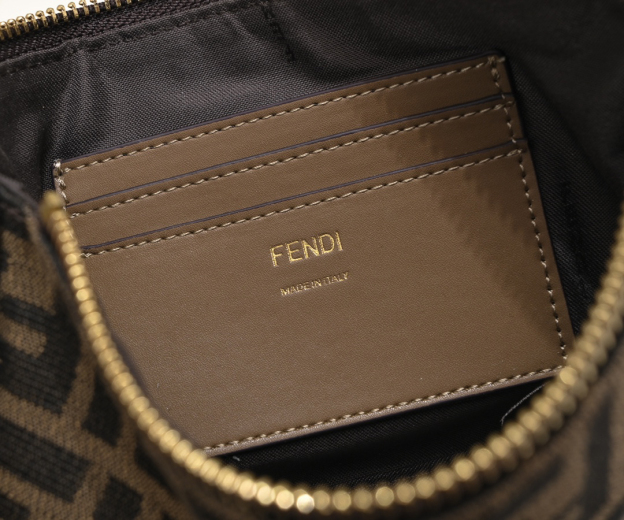 フェンディ「Fendi」Baguette FFジャカード ミニ ショルダーバッグ