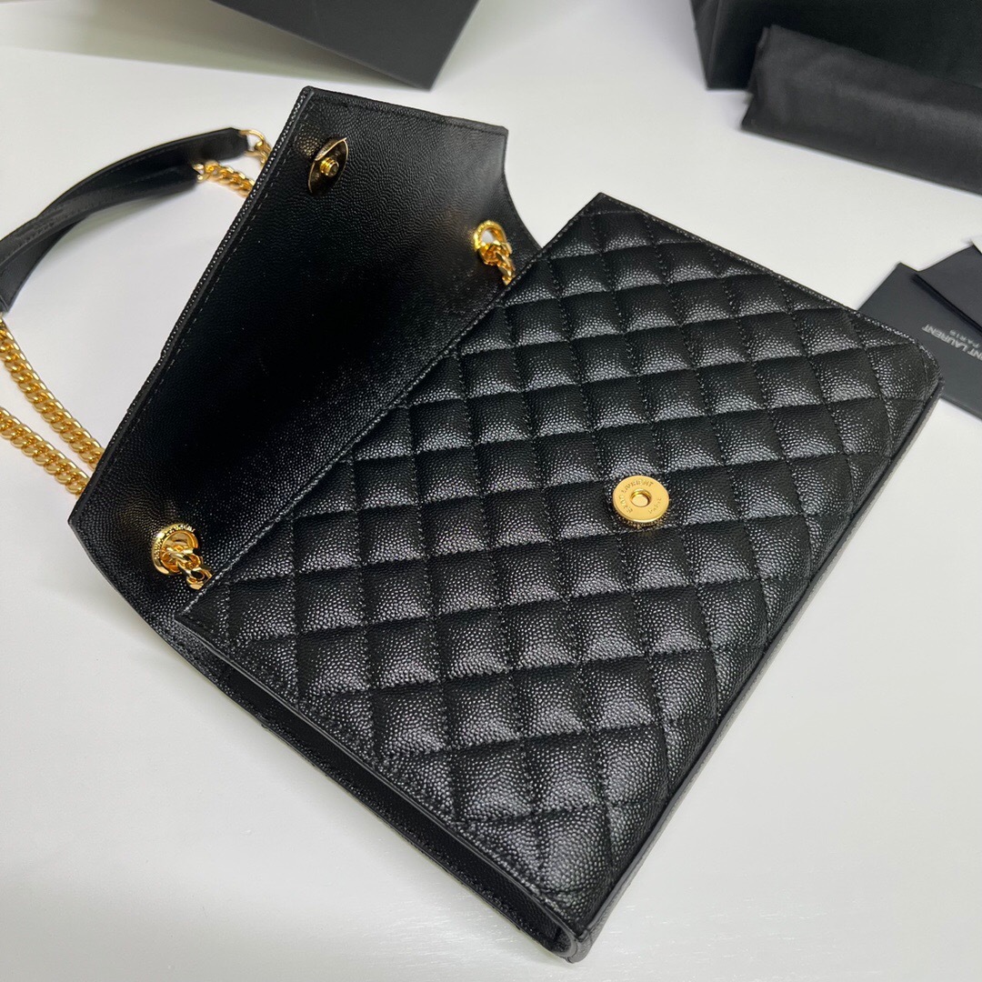 サンローラン「Saint Laurent」‌ ENVELOPE 中サイズ キャビアレザー エンンベロープバッグ