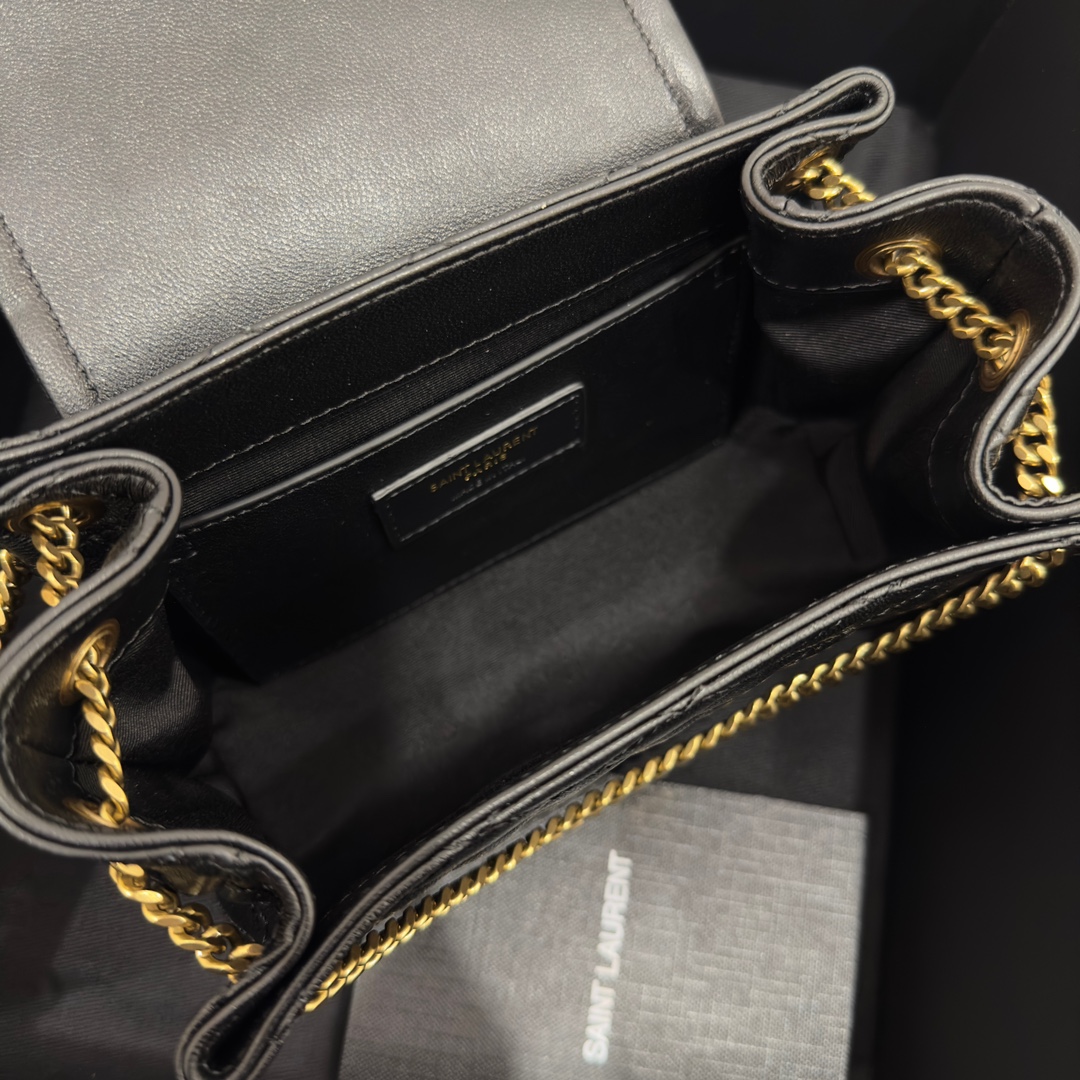 サンローラン「Saint Laurent」‌LE CASSANDRE チェーンバッグ