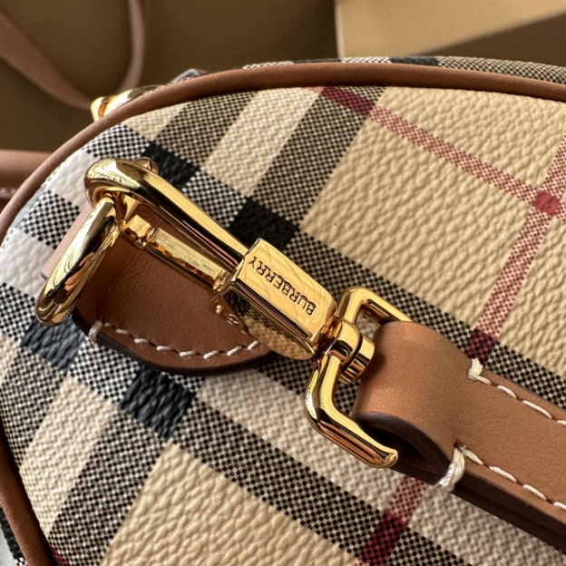 バーバリー「Burberry」Vintage Check Boston Bag
