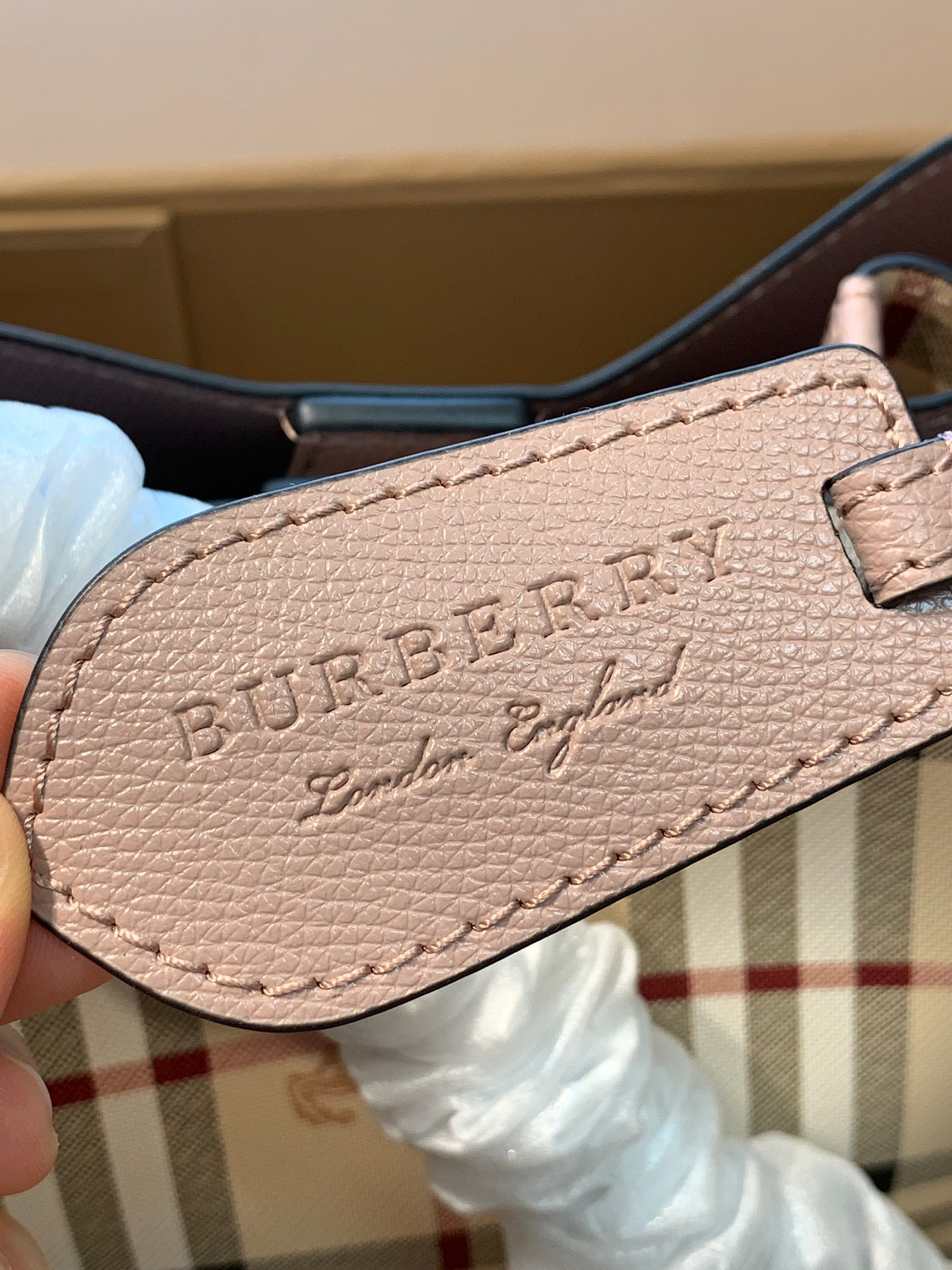 バーバリー「Burberry」TBモノグラム レザー&キャンバス ミニ ウォーターバッグ