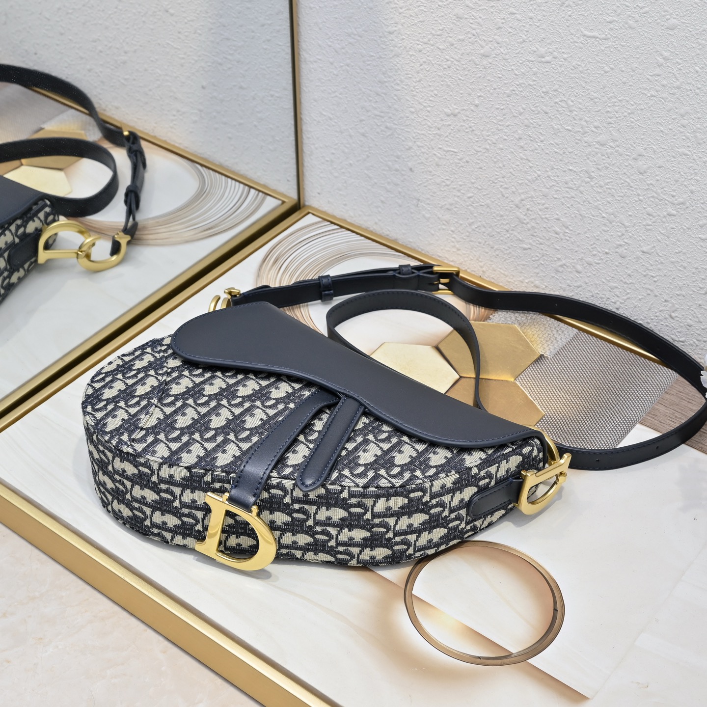 ディオール「Dior」サドルバッグ ショルダーバッグ