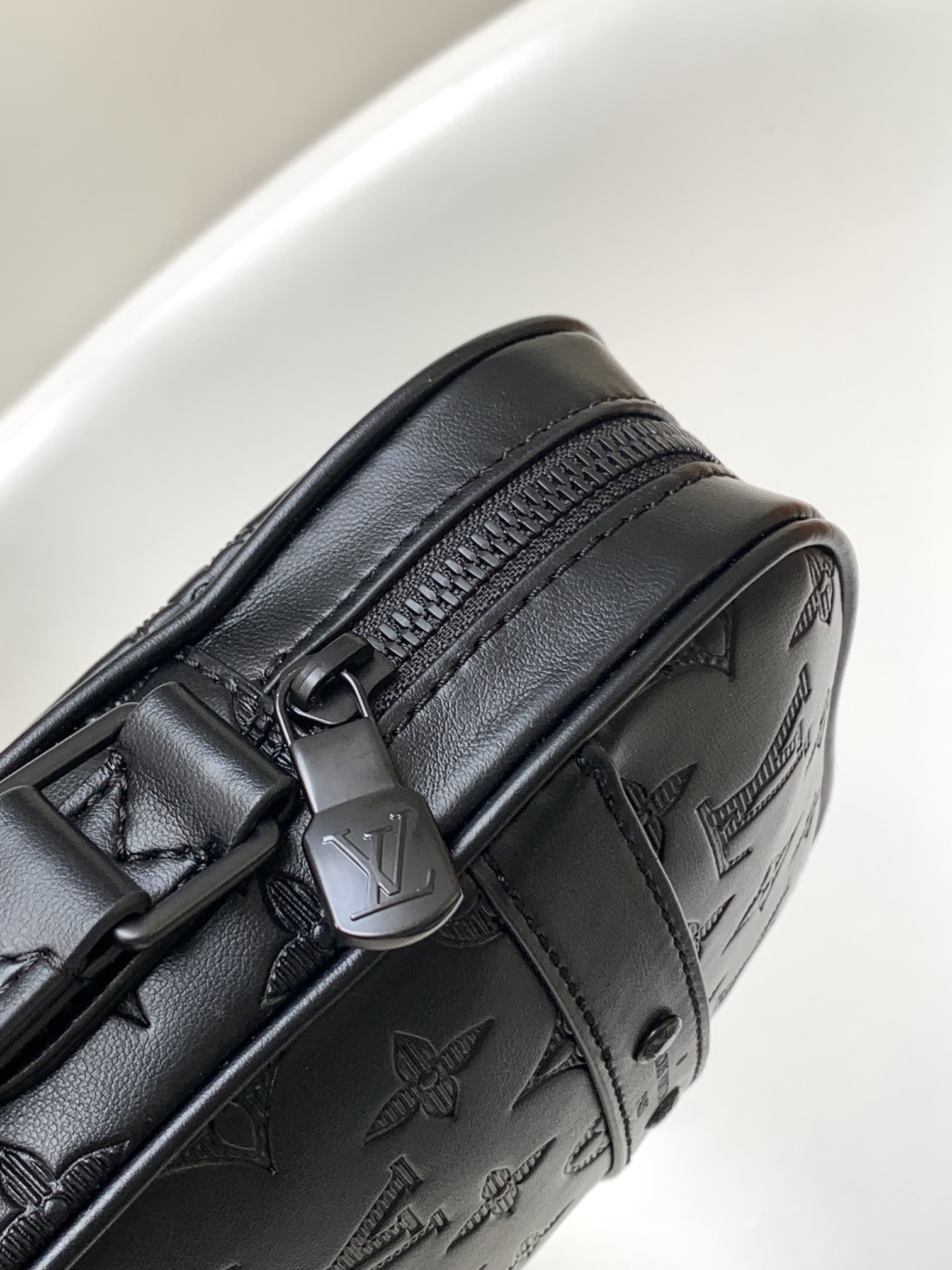 ルイ・ヴィトン「Louis Vuitton」Danube ハンドバッグ