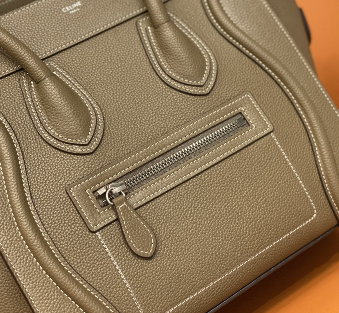 セリーヌ「Celine」ラゲージ マイクロ スムースレザー ショルダーバッグ