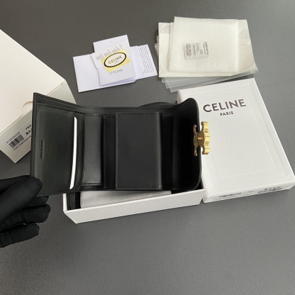 セリーヌ「Celine」トライアンンフェ グレーズドレザー コンコンパクトウォレット