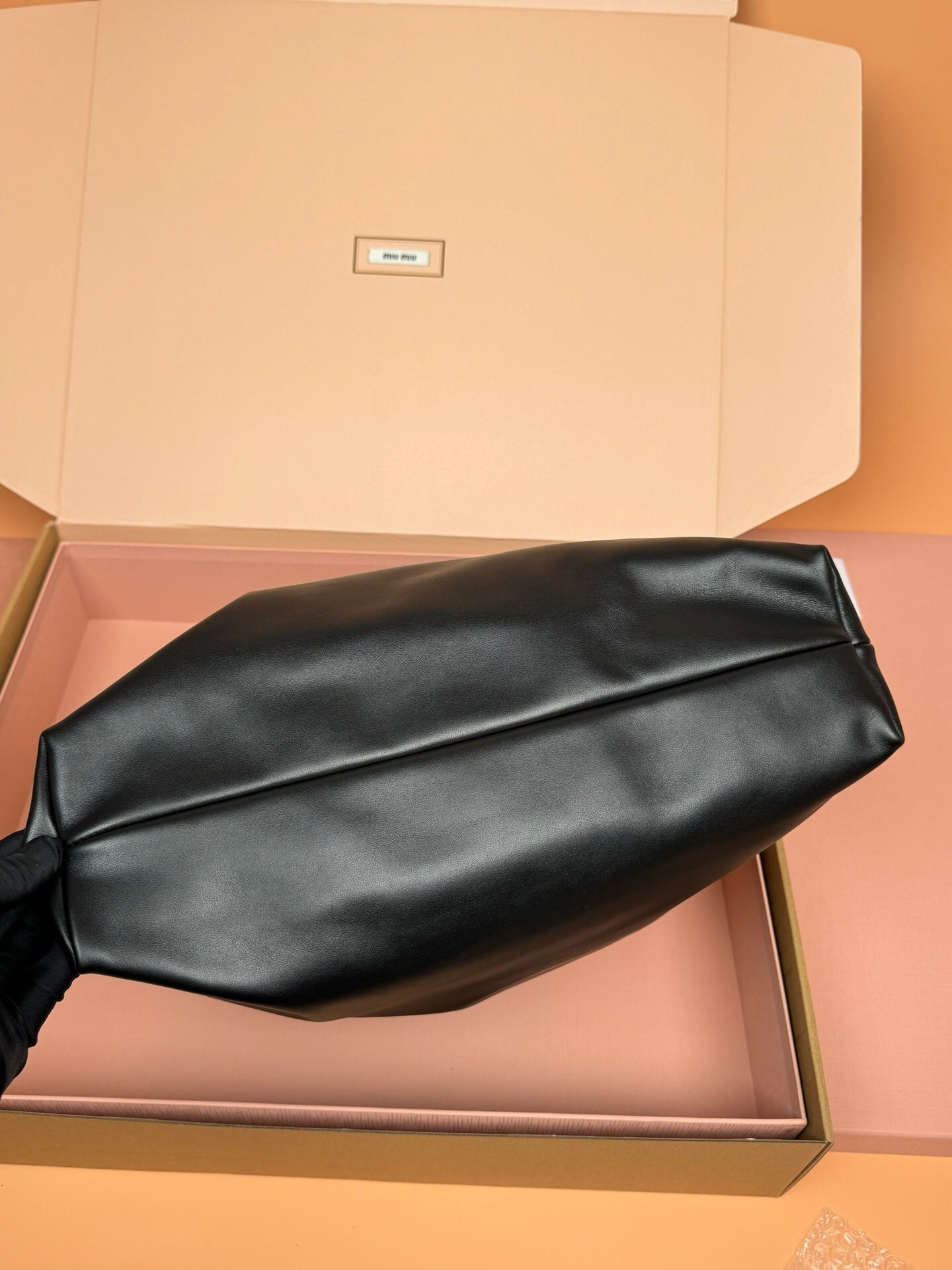 ミュウミュウ「Miu Miu」レトロ ホボ バッグ アンダーアーム ショルダーバッグ