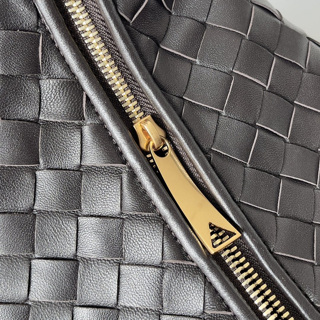 ボッテガ・ヴェネタ「Bottega Veneta」Jodie ショルダーバッグ