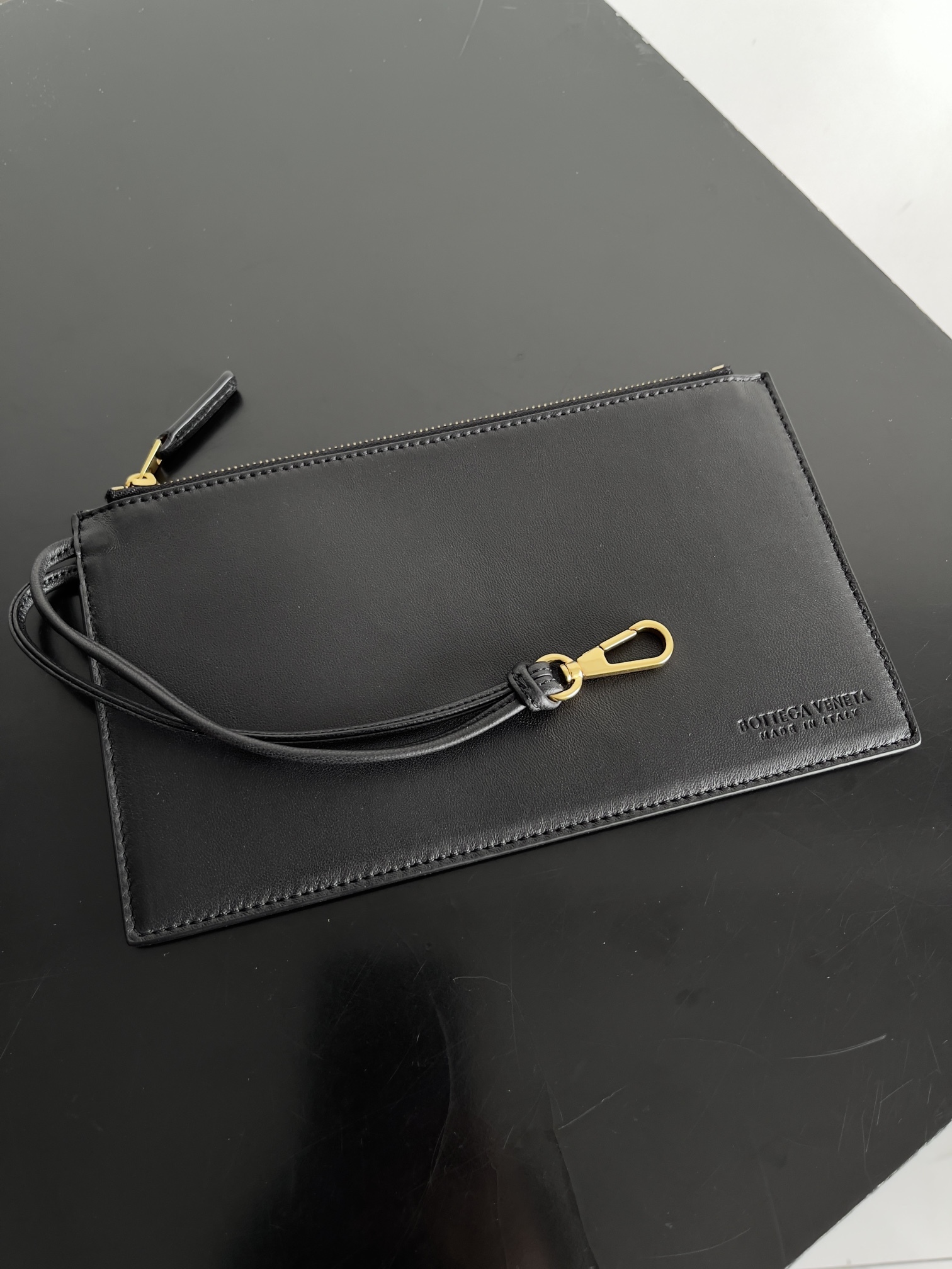 ボッテガ・ヴェネタ「Bottega Veneta」Andiamo Parachute レザーショルダーバッグ