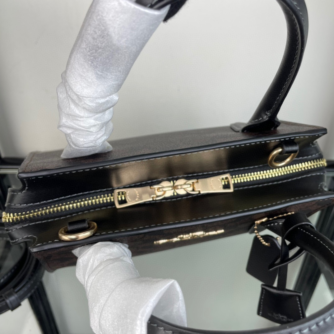 コーチ「Coach」Willow Tote ハンドバッグ