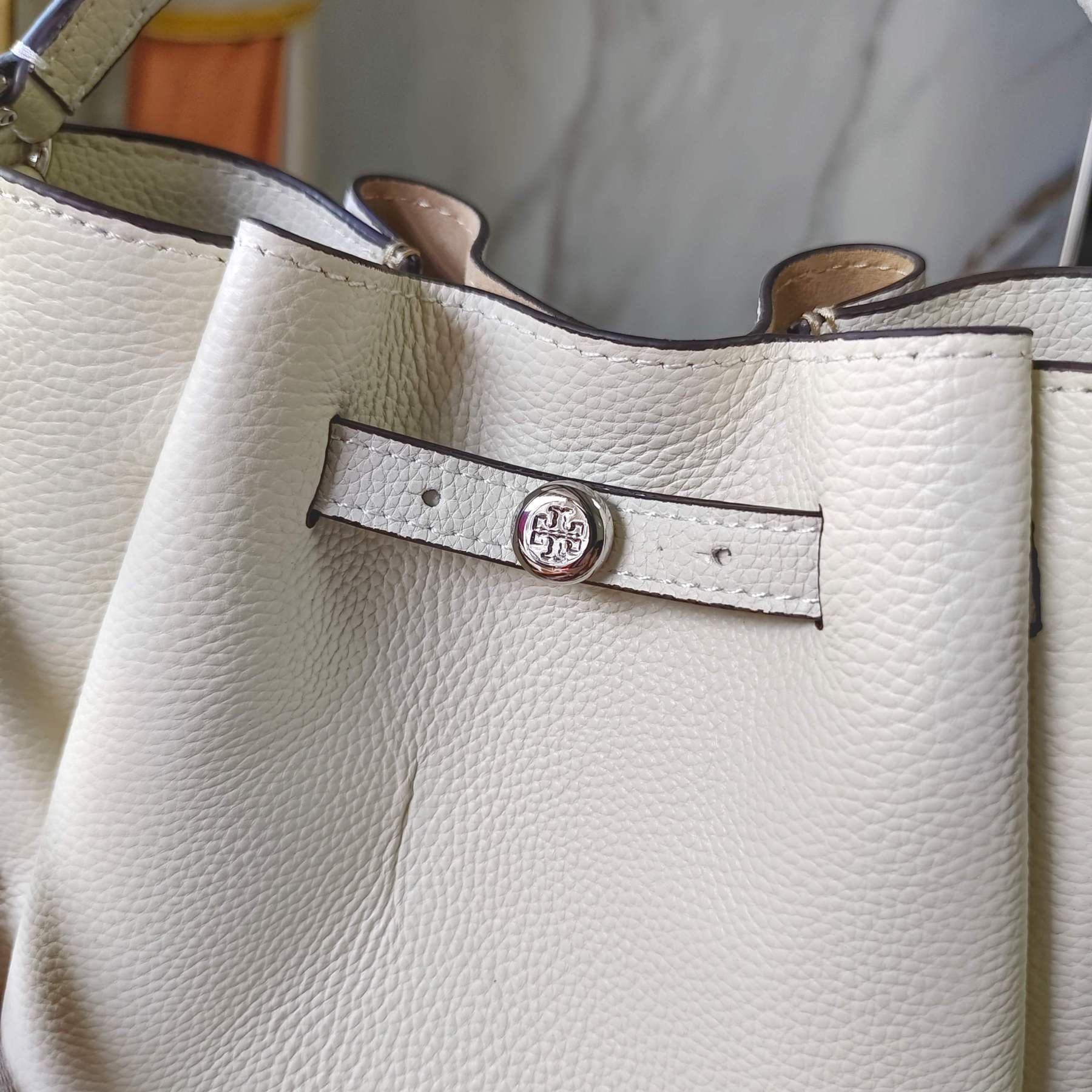 トリー バーチ「Tory Burch」 Monogram ミニバレルバッグ