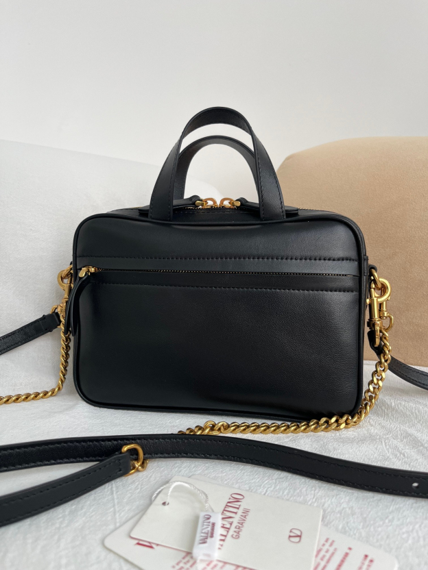 ヴァレンティノ「Valentino」  GARAVANI VIVA SUPERSTAR ショルダーバッグ