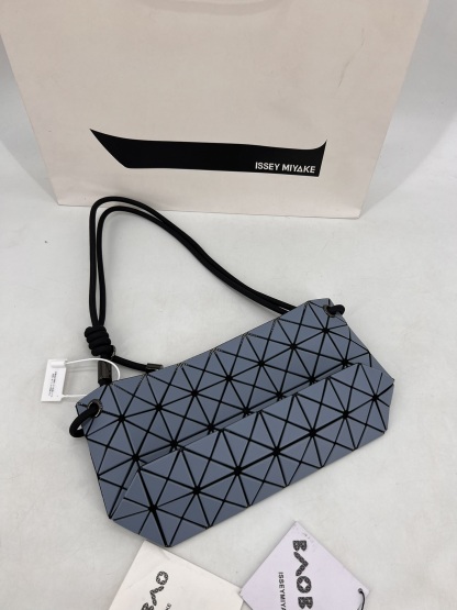 イッセイ・ミヤケ「Issey Miyake」ボストンショルダーバッグ