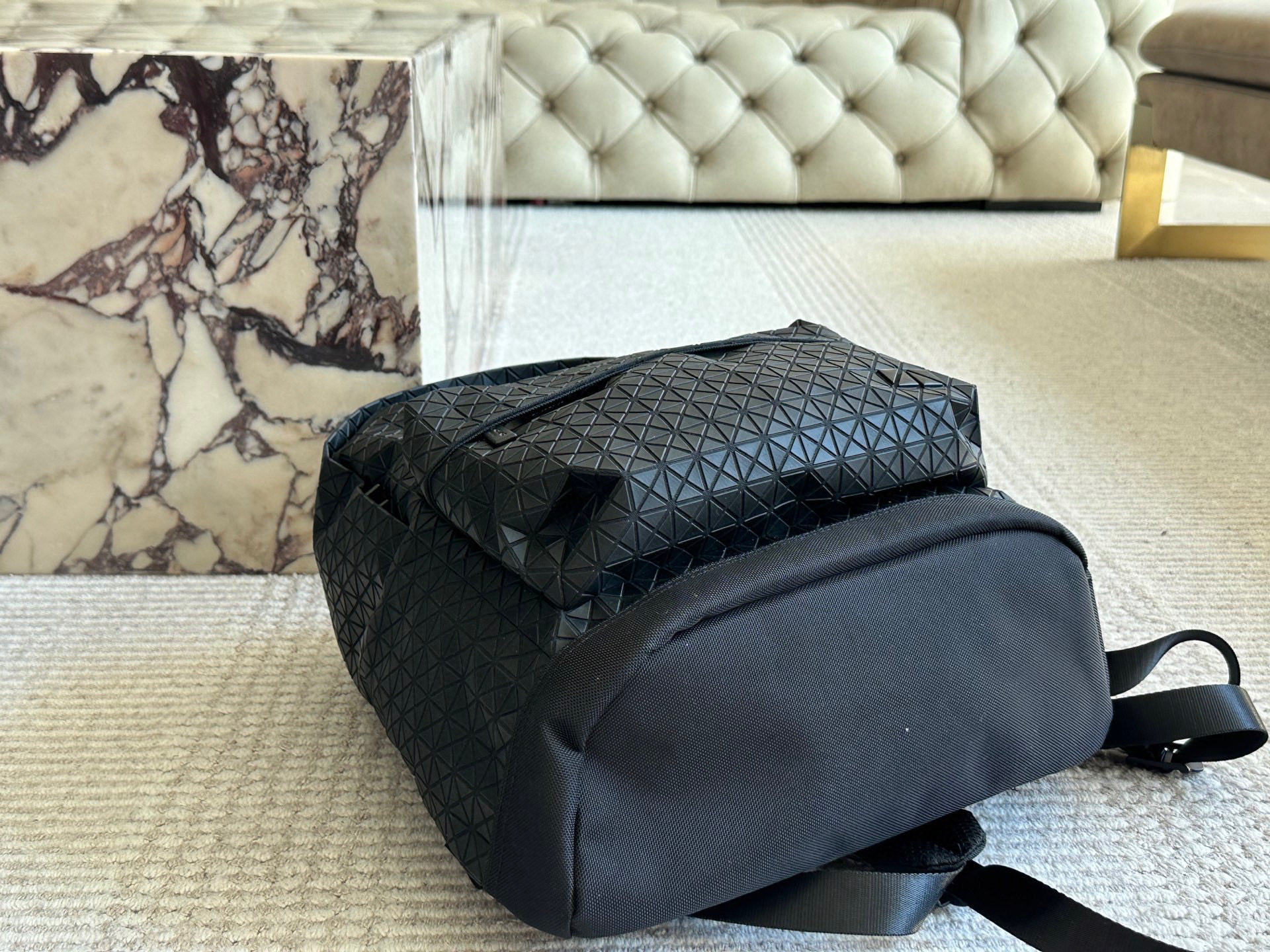 イッセイ・ミヤケ「Issey Miyake」ジオメトリックリュックサック