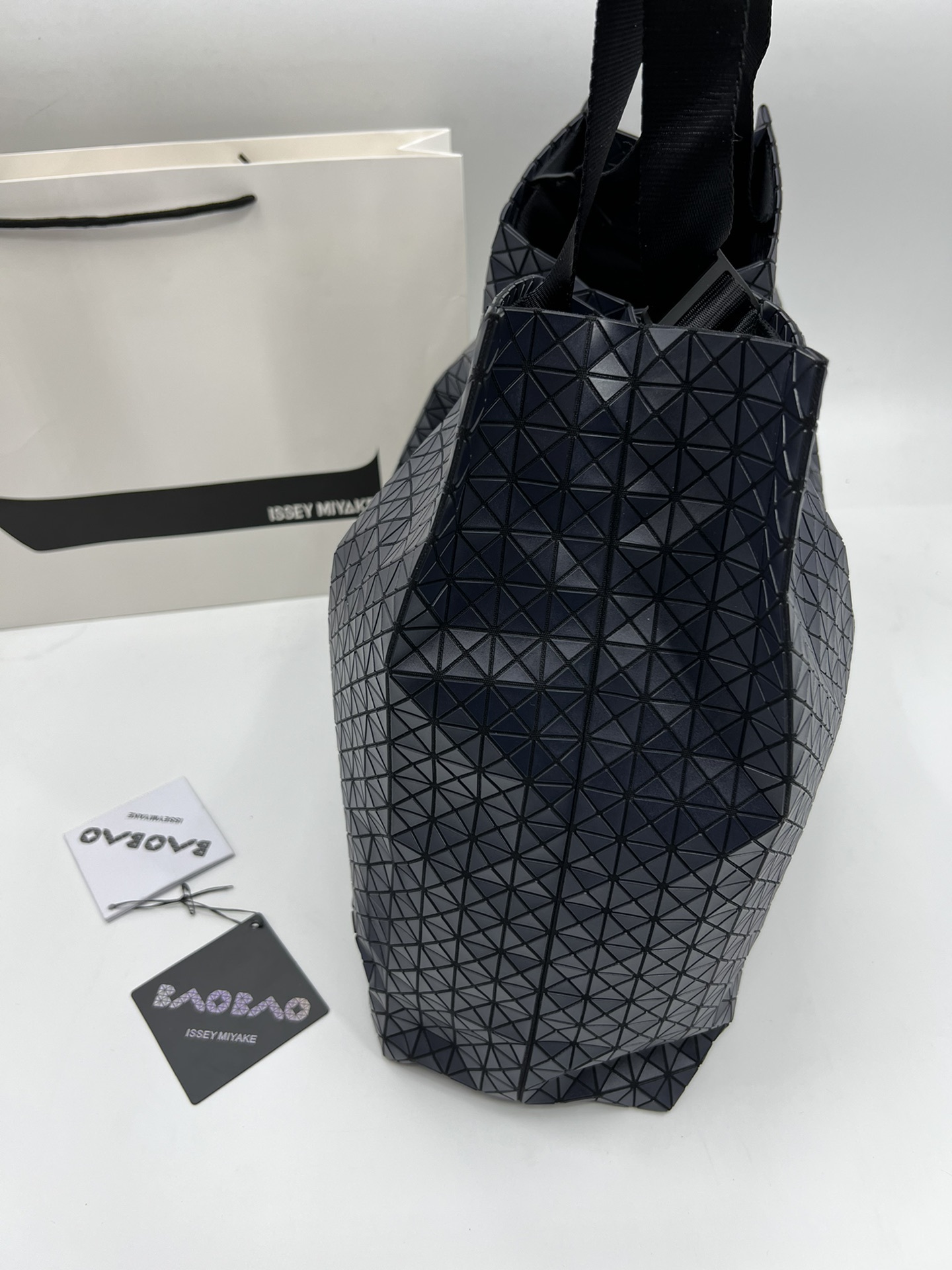 イッセイ・ミヤケ「Issey Miyake」ビジネストートバッグ