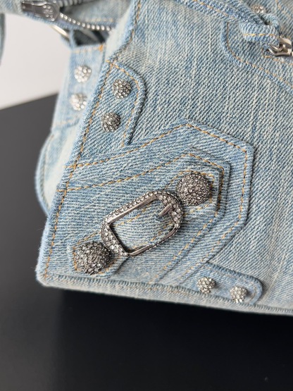 バレンシアガ「Balenciaga」Denim Motocross Bag