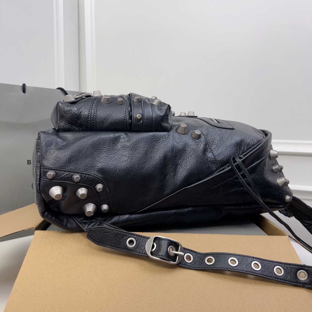 バレンシアガ「Balenciaga」バックパック